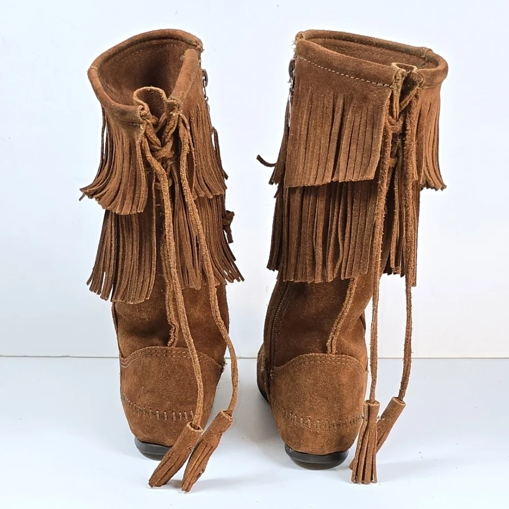 Minnetonka Double Fringe Suede Moccasin Indie Boho Boots Brown Size 5